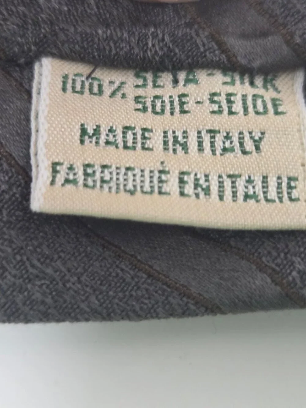 100% Silk Joseph Abboud Gray Silk Necktie Diagonal Stripe 57in Tie Made In Italy